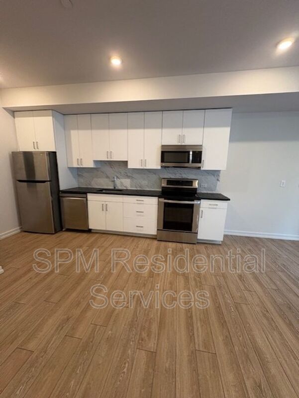1st Floor Close to Brooklyn Arts District property image
