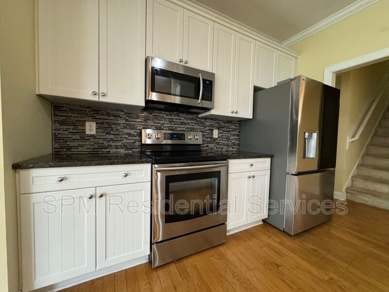 WATERFORD- LARGE FENCED IN BACKYARD, ACCESS TO ALL WATERFORD AMENITIES property image