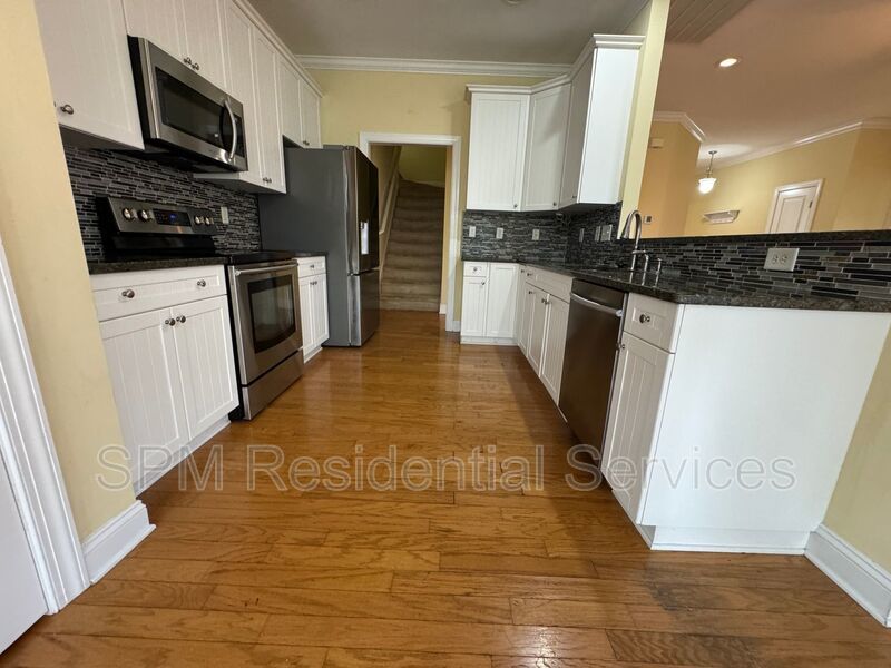 WATERFORD- LARGE FENCED IN BACKYARD, ACCESS TO ALL WATERFORD AMENITIES property image