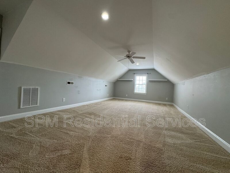 WATERFORD- LARGE FENCED IN BACKYARD, ACCESS TO ALL WATERFORD AMENITIES property image