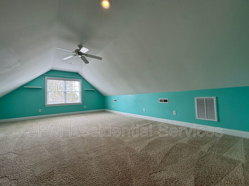 WATERFORD- LARGE FENCED IN BACKYARD, ACCESS TO ALL WATERFORD AMENITIES property image