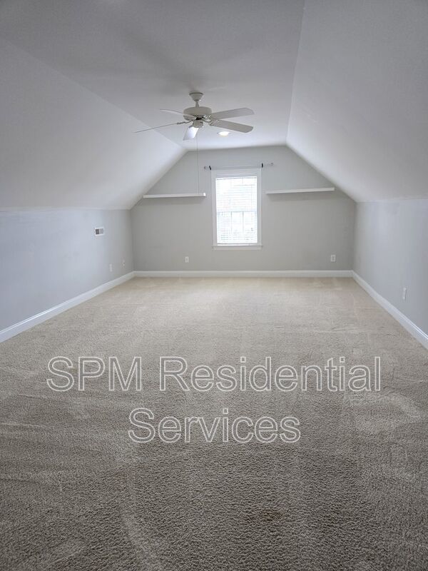 WATERFORD- LARGE FENCED IN BACKYARD, ACCESS TO ALL WATERFORD AMENITIES property image