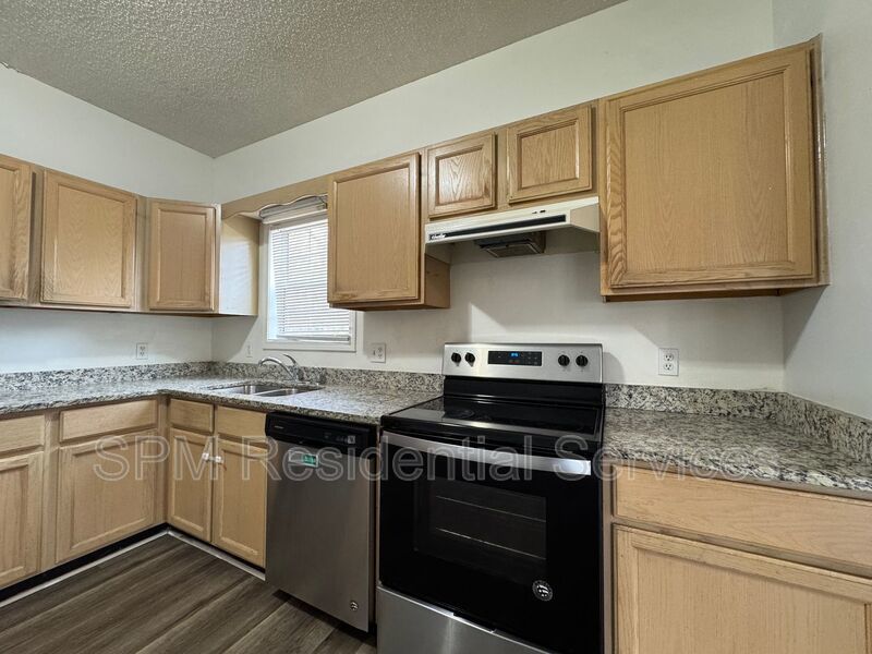 St. George - 4 Bed/2.5 Bath - Two Story Home, Wood Burning Fireplace, Two Car Garage property image