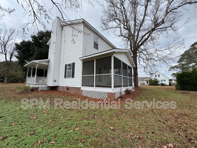 St. George - 4 Bed/2.5 Bath - Two Story Home, Wood Burning Fireplace, Two Car Garage property image