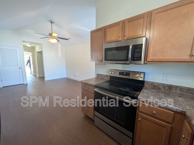 Southside - 1 Bed/1 Bath -  Luxury Vinyl Plank Flooring, Open Concept, Near Downtown property image