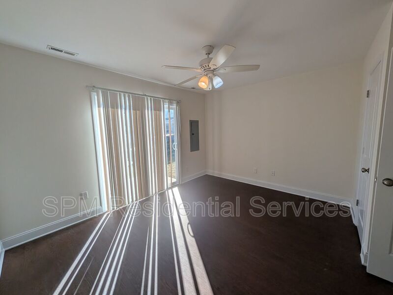 Southside - 1 Bed/1 Bath -  Luxury Vinyl Plank Flooring, Open Concept, Near Downtown property image