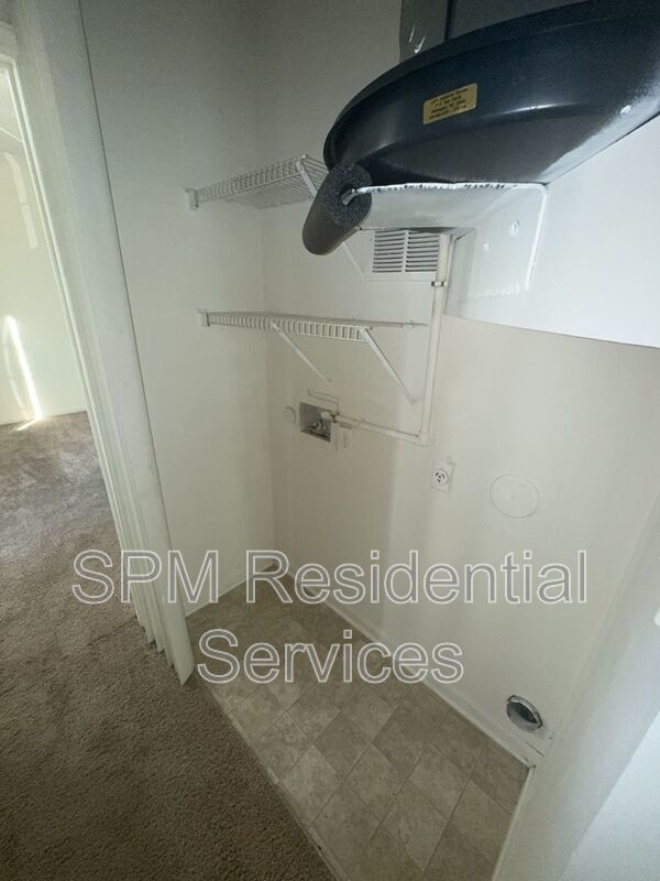 Mayfair at Hawthorne Apartments (1 Bed 1 Bath) property image