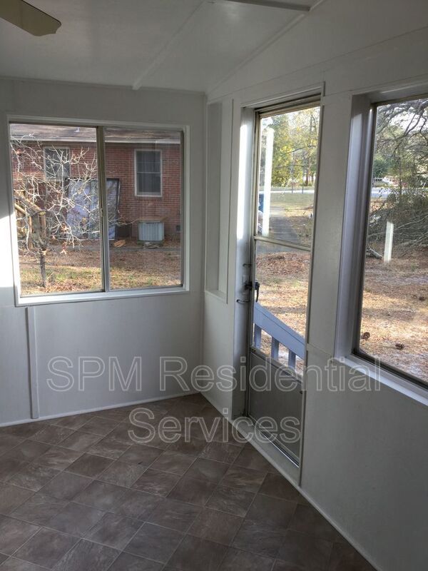 Renovated 2 Bedroom Duplex for Rent - Pet Friendly property image