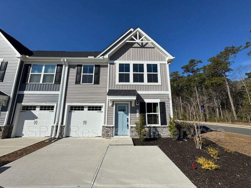 NO APPLICATION FEE, Two Story Townhome, Community Amenities property image