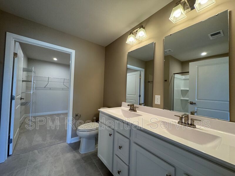 NO APPLICATION FEE, Two Story Townhome, Community Amenities property image