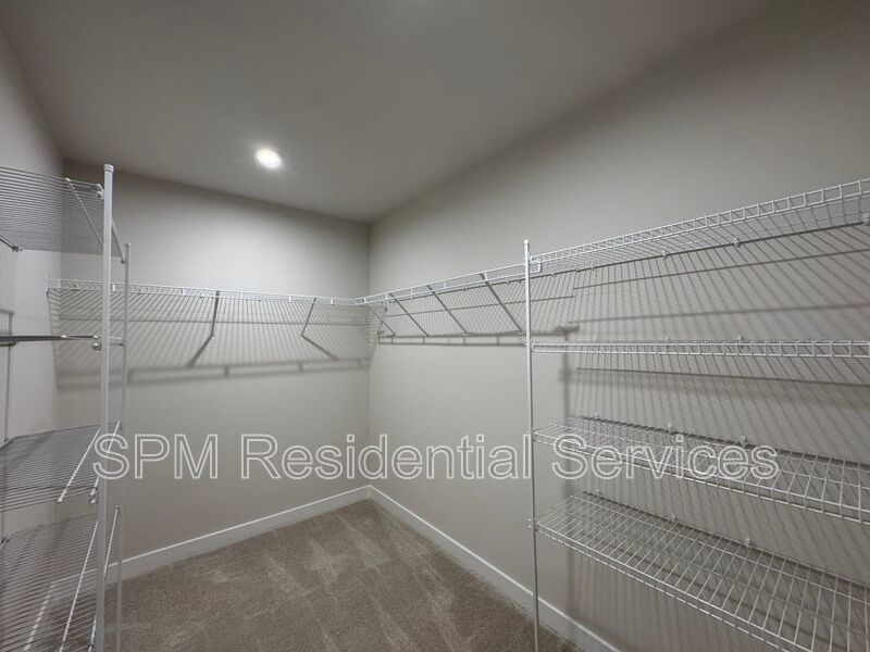 NO APPLICATION FEE, Two Story Townhome, Community Amenities property image