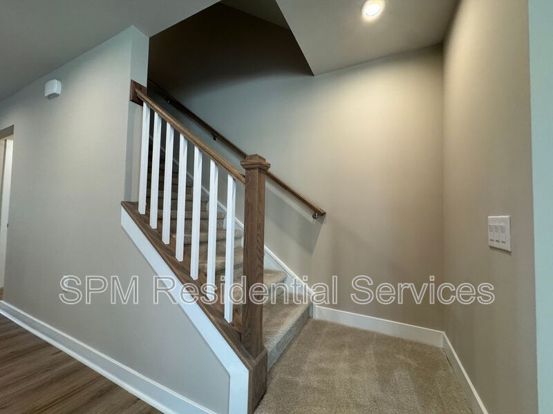 NO APPLICATION FEE, Two Story Townhome, Community Amenities property image