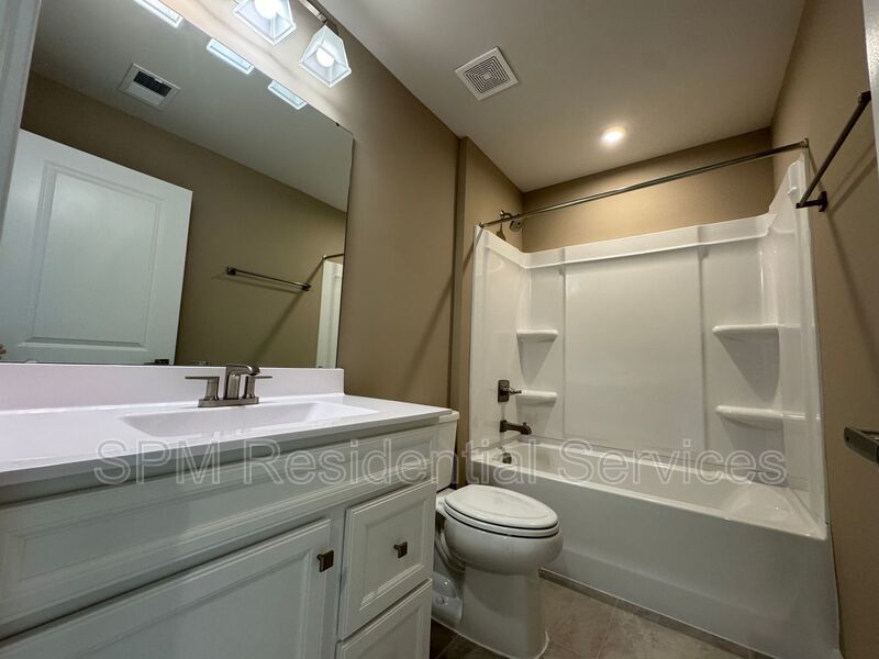 NO APPLICATION FEE, Two Story Townhome, Community Amenities property image