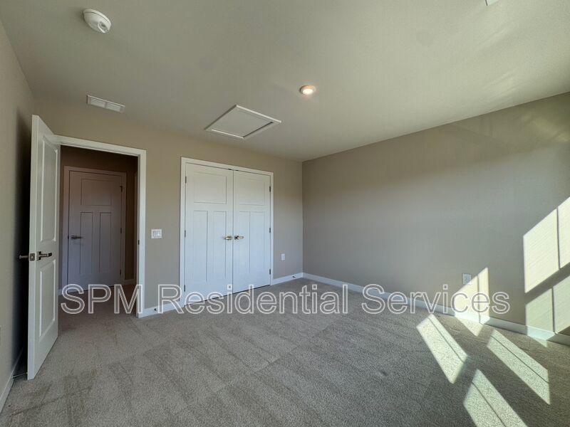 NO APPLICATION FEE, Two Story Townhome, Community Amenities property image