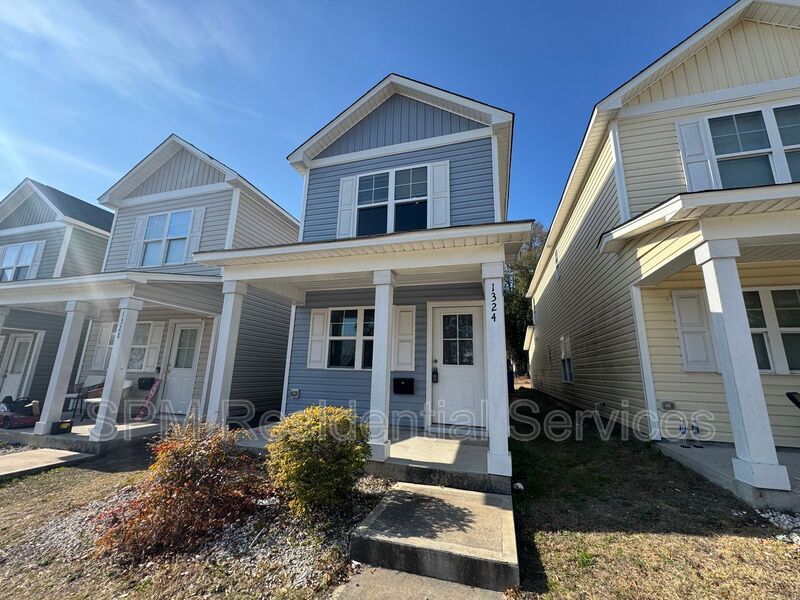 Southside Downtown Wilmington - Two Story Home, Open Concept, Luxury Vinyl Plank Flooring property image