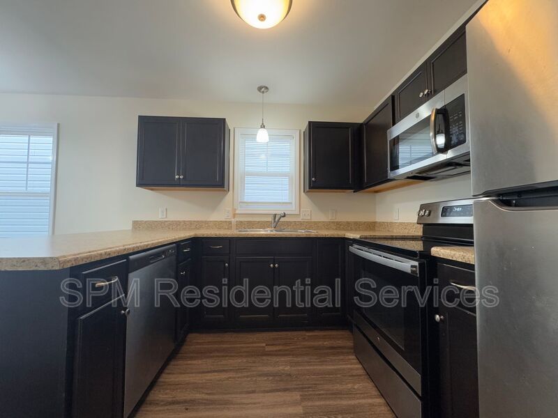 Southside Downtown Wilmington - Two Story Home, Open Concept, Luxury Vinyl Plank Flooring property image