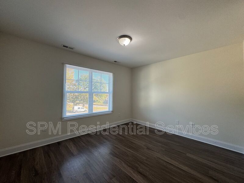 Southside Downtown Wilmington - Two Story Home, Open Concept, Luxury Vinyl Plank Flooring property image