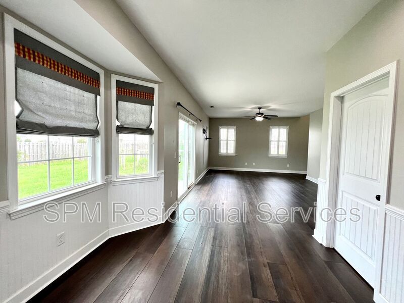 4 Bedroom/ 2.5 Bathrooms in Beautiful neighborhood in Rocky Point property image