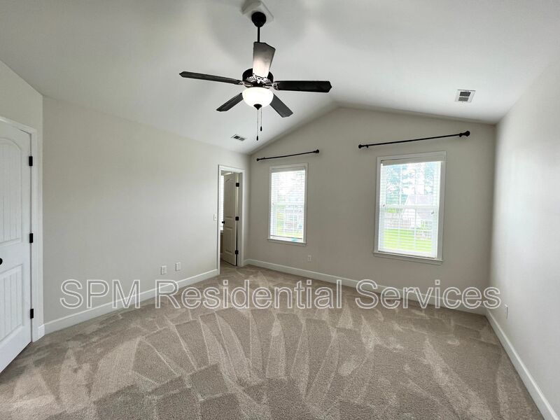 4 Bedroom/ 2.5 Bathrooms in Beautiful neighborhood in Rocky Point property image