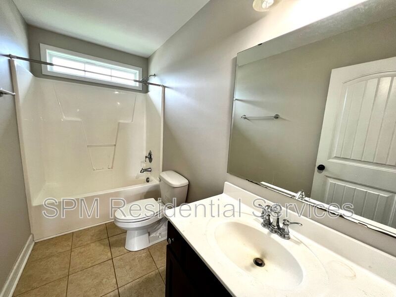 4 Bedroom/ 2.5 Bathrooms in Beautiful neighborhood in Rocky Point property image