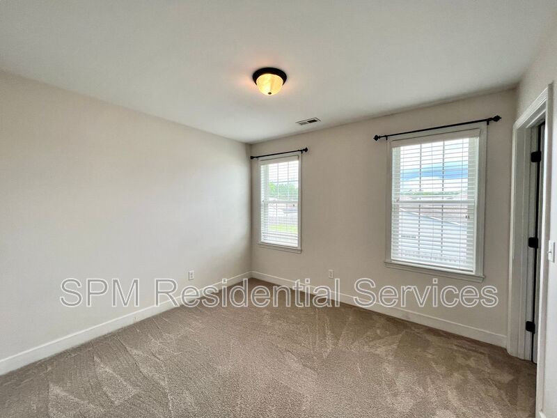 4 Bedroom/ 2.5 Bathrooms in Beautiful neighborhood in Rocky Point property image