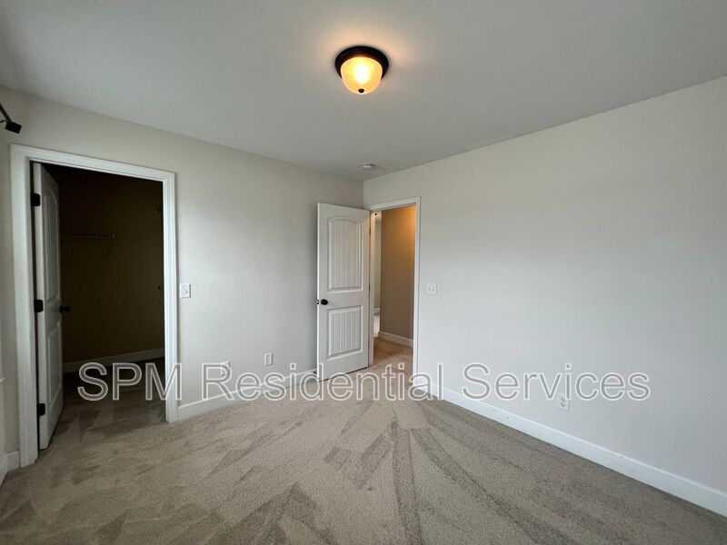 4 Bedroom/ 2.5 Bathrooms in Beautiful neighborhood in Rocky Point property image