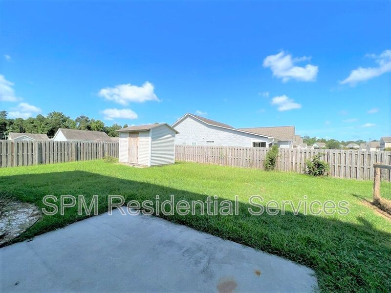 4 Bedroom/ 2.5 Bathrooms in Beautiful neighborhood in Rocky Point property image