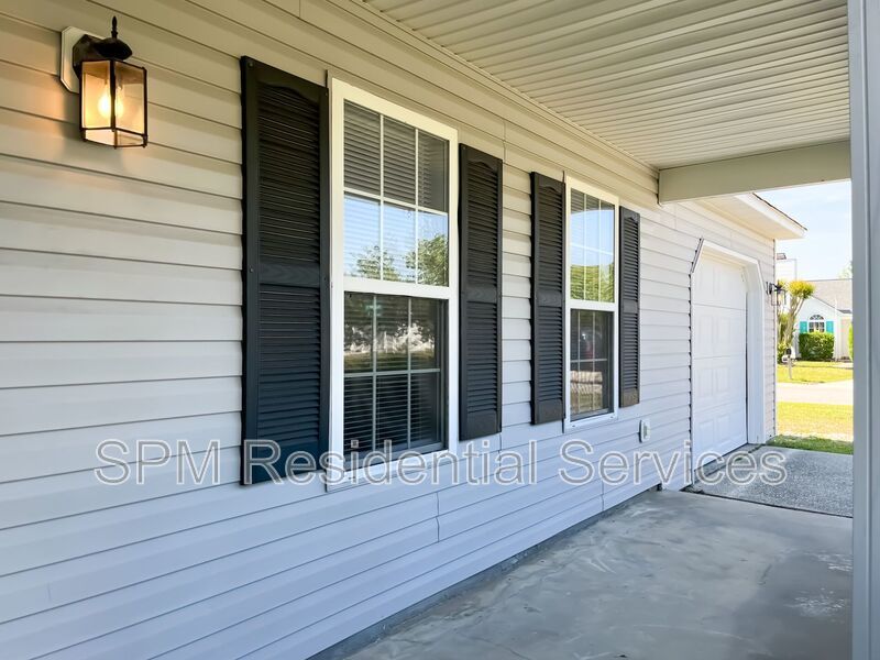 3 Bedroom in Beautiful neighborhood in Newbury Woods property image