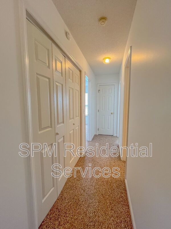 3 Bedroom in Beautiful neighborhood in Newbury Woods property image