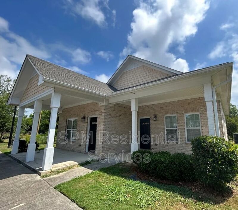*FIRST FULL MONTH RENT FREE* (1 Bed 1 Bath Single Story Duplex Patio Home) property image