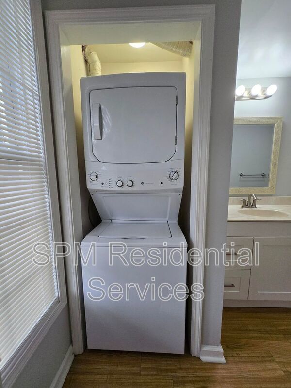 2nd Floor, Walk to CFCC, Downtown property image