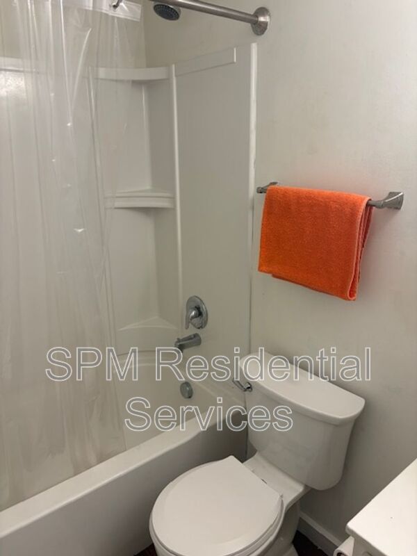 2nd Floor, Studio, Downtown property image