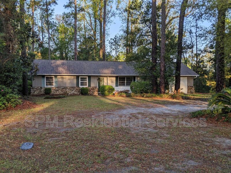 3 Bedroom home with huge yard! property image