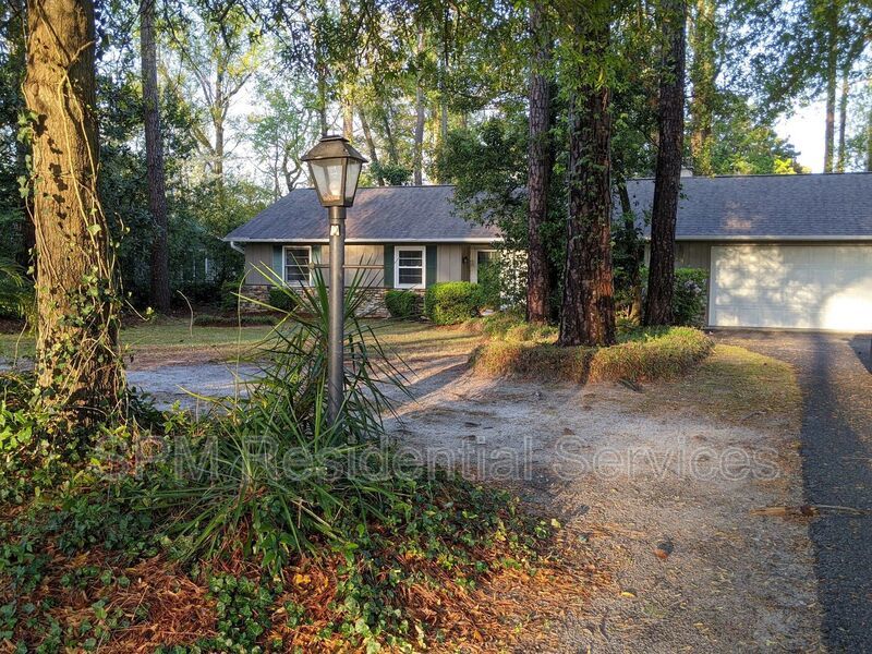 3 Bedroom home with huge yard! property image