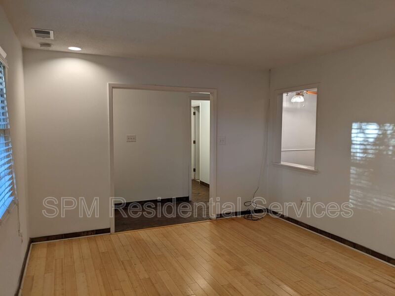 3 Bedroom home with huge yard! property image