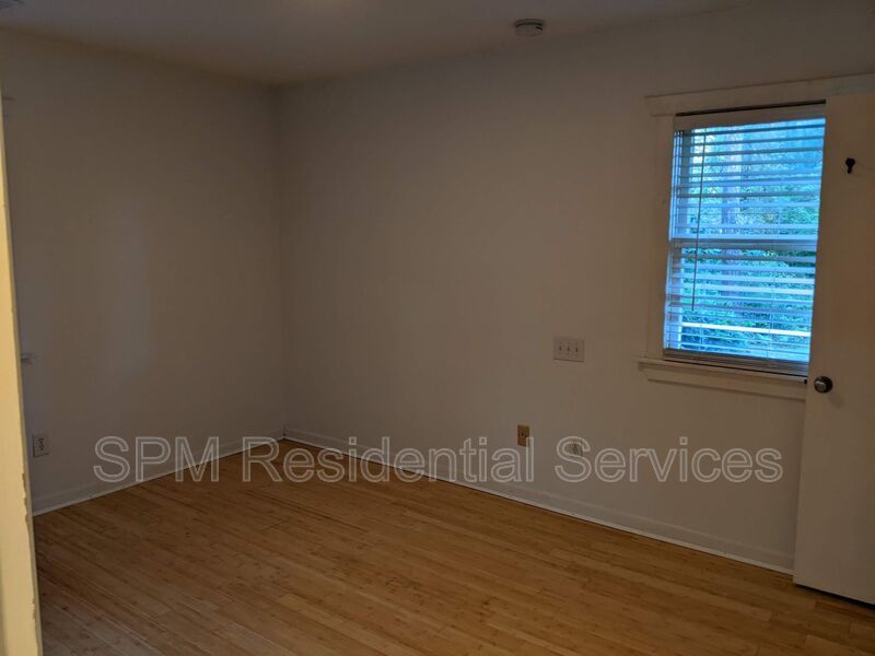 3 Bedroom home with huge yard! property image