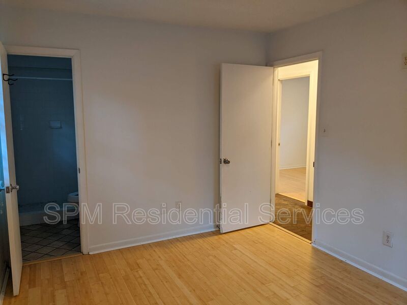 3 Bedroom home with huge yard! property image