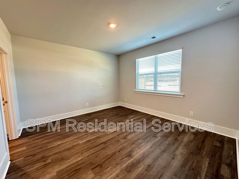 BRAND NEW 4 Bedroom home for rent in Leland, First Month FREE RENT! property image