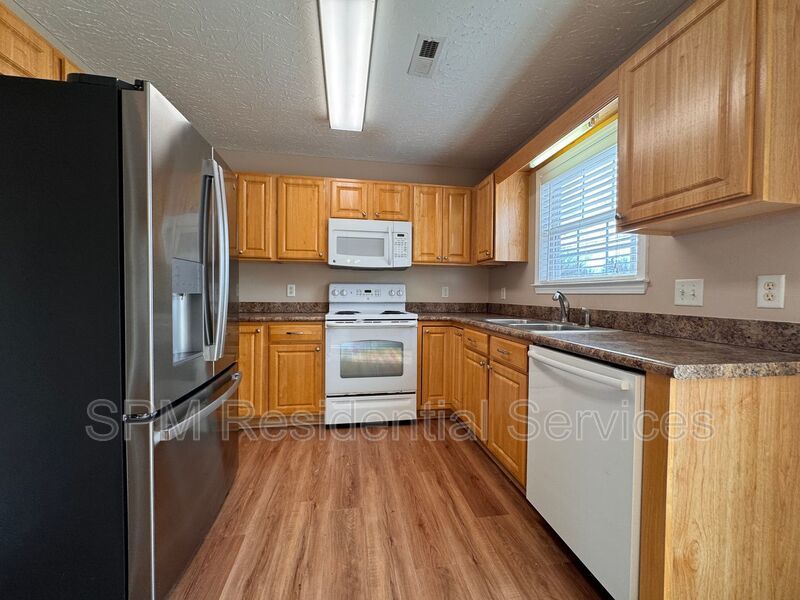 Open Concept, Fully Fenced Backyard property image