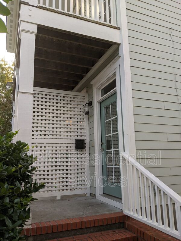 Near Historic Downtown, Charleston-style duplex property image