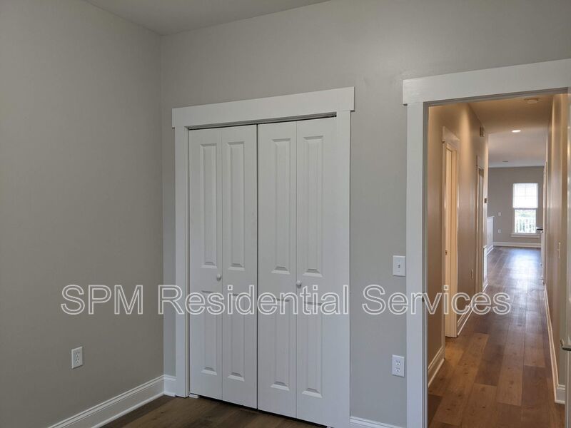 Near Historic Downtown, Charleston-style duplex property image