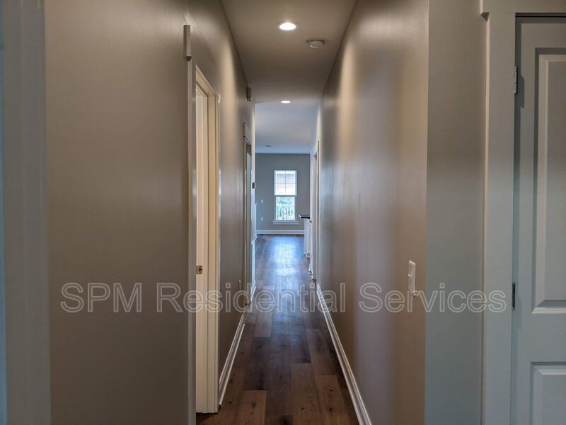 Near Historic Downtown, Charleston-style duplex property image