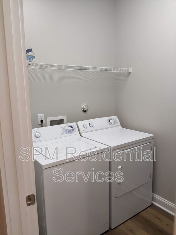 Near Historic Downtown, Charleston-style duplex property image