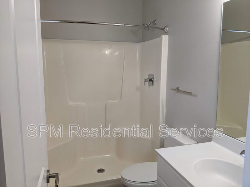 Near Historic Downtown, Charleston-style duplex property image