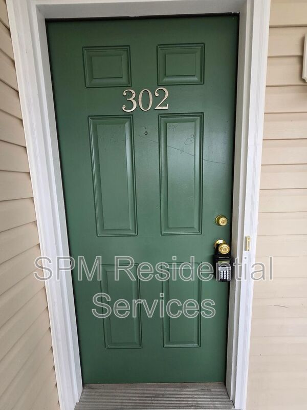 Top-Floor, Wraparound Deck, Pool, Near Airport property image