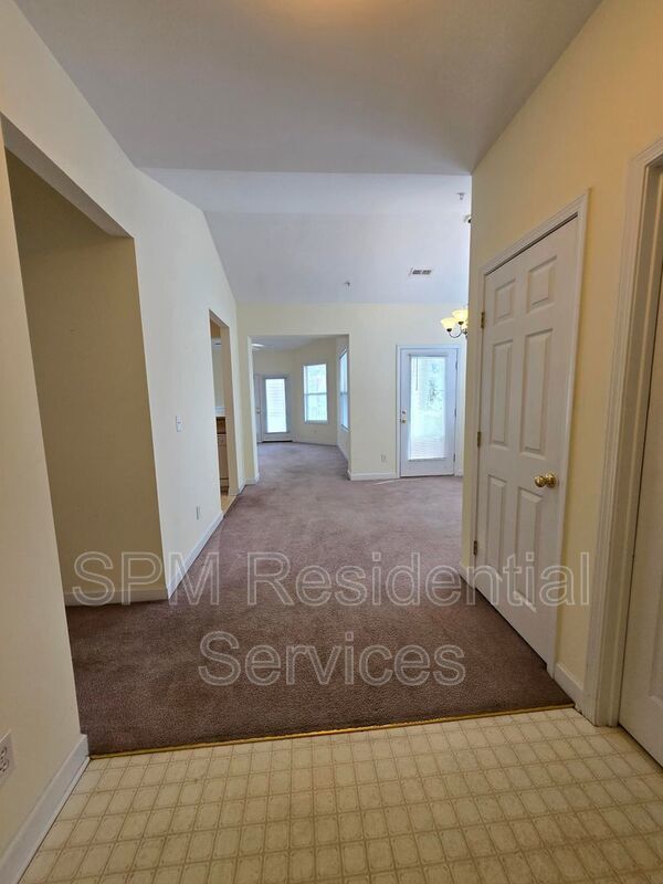 Top-Floor, Wraparound Deck, Pool, Near Airport property image