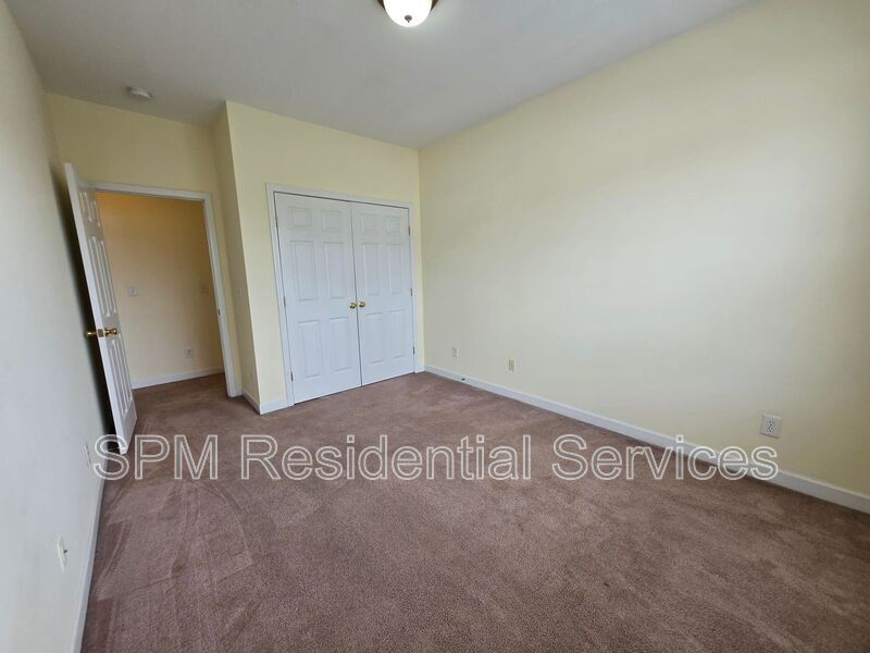 Top-Floor, Wraparound Deck, Pool, Near Airport property image