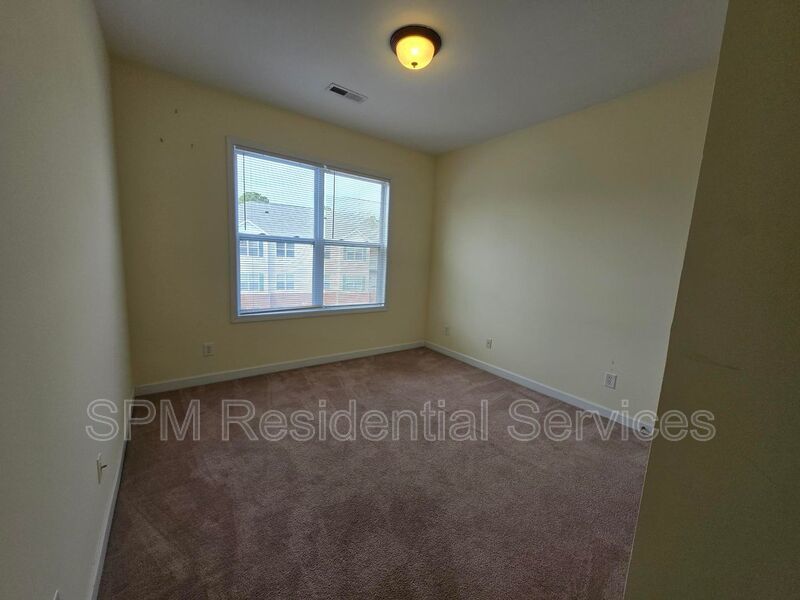 Top-Floor, Wraparound Deck, Pool, Near Airport property image