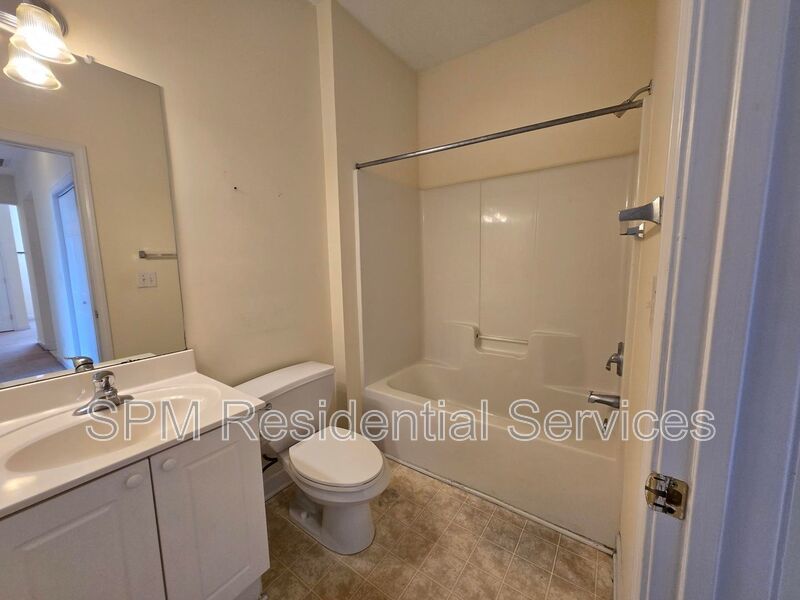 Top-Floor, Wraparound Deck, Pool, Near Airport property image