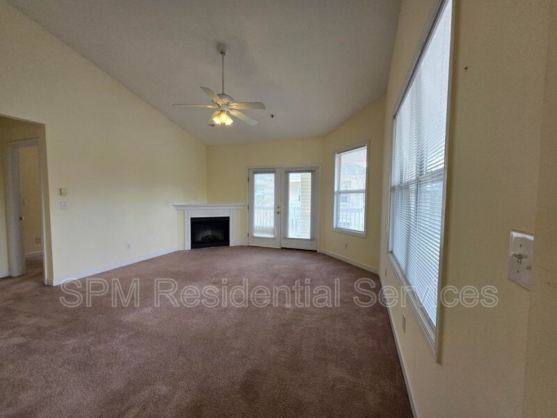 Top-Floor, Wraparound Deck, Pool, Near Airport property image